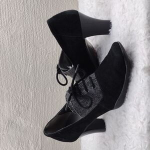 𝅺Aerosoles Black Suede Leather Wool Upper Lace Up Square Toe High Heel Shoes